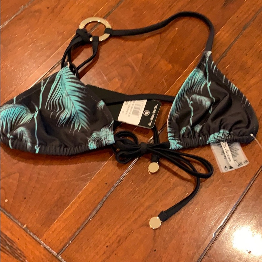 NWT WILDFOX Bikini top! - Picture 2 of 4
